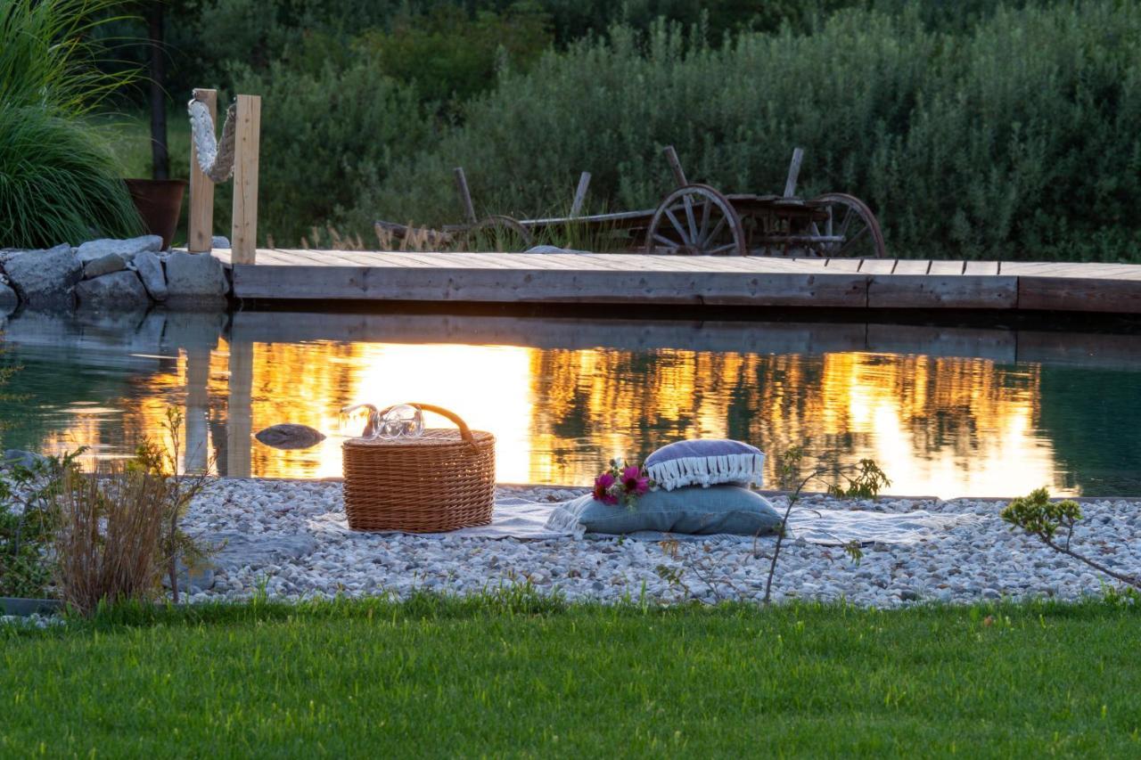 Glamping Happiness With Natural Pool Ribnica Eksteriør billede
